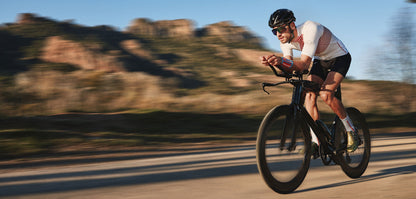 Tất đạp xe Compressport Unisex's Pro Racing Socks v4.0 Bike - Trắng/Cam (White/Orangeade)