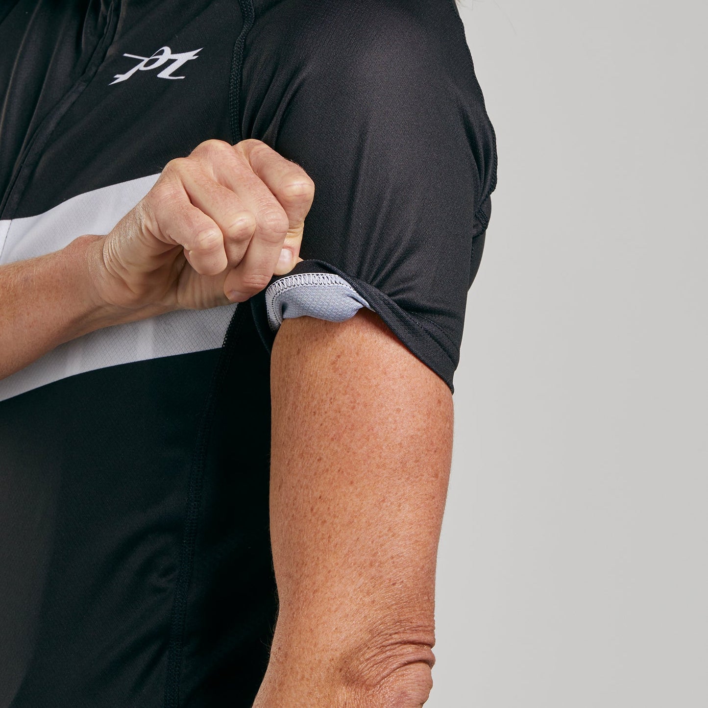 Áo đạp xe Nữ Zoot Cycle Core Jersey - Đen (Black)