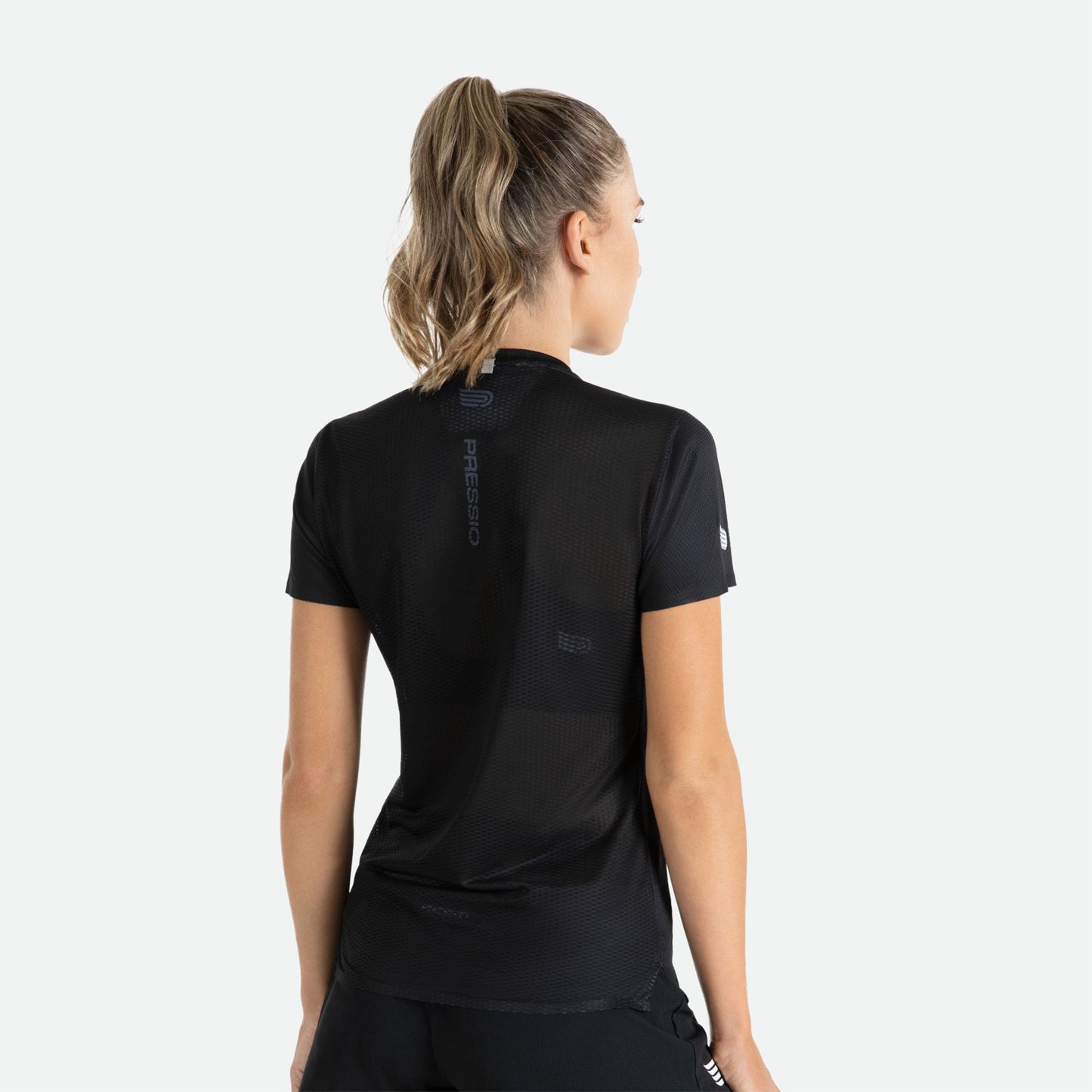 Áo Chạy Bộ Nữ Pressio Ārahi Tee - Đen (Black)