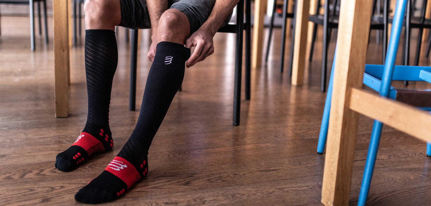 Tất chạy bộ Compressport Unisex's Full Socks Recovery