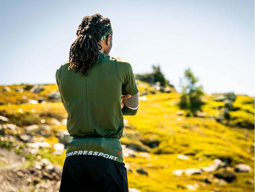 Đai chạy bộ Compressport Free Belt - Xanh (RF Green/ DK Chedda)