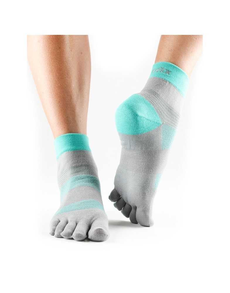 Tất chạy bộ Toesox PD Minnie - 4AM Ice