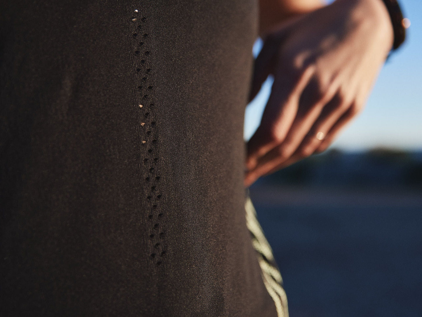 Áo chạy bộ Nữ Compressport Performance Singlet - Đen (Black/Paradise Green)