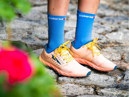 Tất chạy bộ Compressport Unisex's Pro Racing Socks v4.0 Run High - Pacific Blue/ Deco Rose