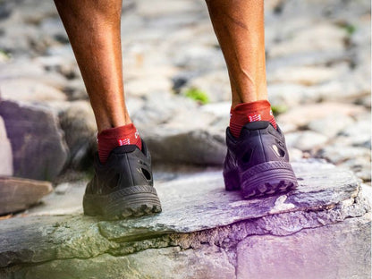 Tất chạy bộ Compessport Unisex's Pro Racing Socks V4.0 Run Low - SPD Apple/ DK Cheddar