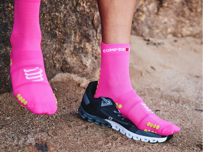 Tất chạy bộ Compressport Unisex's Pro Racing Socks v4.0 Run High - Hồng (Fluo Pink/Primerose)