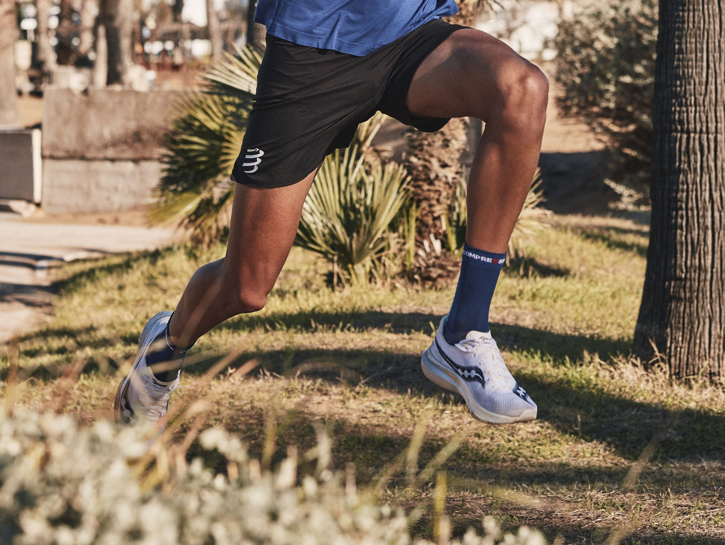 Tất chạy bộ Compressport Unisex's Pro Racing Socks v4.0 Run High - Xanh (Sodalite/Fluo Blue)