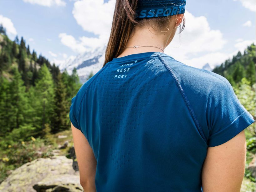 Áo chạy bộ Nữ Compessport Training Tshirt S: Mont Blanc 2022 - Blue