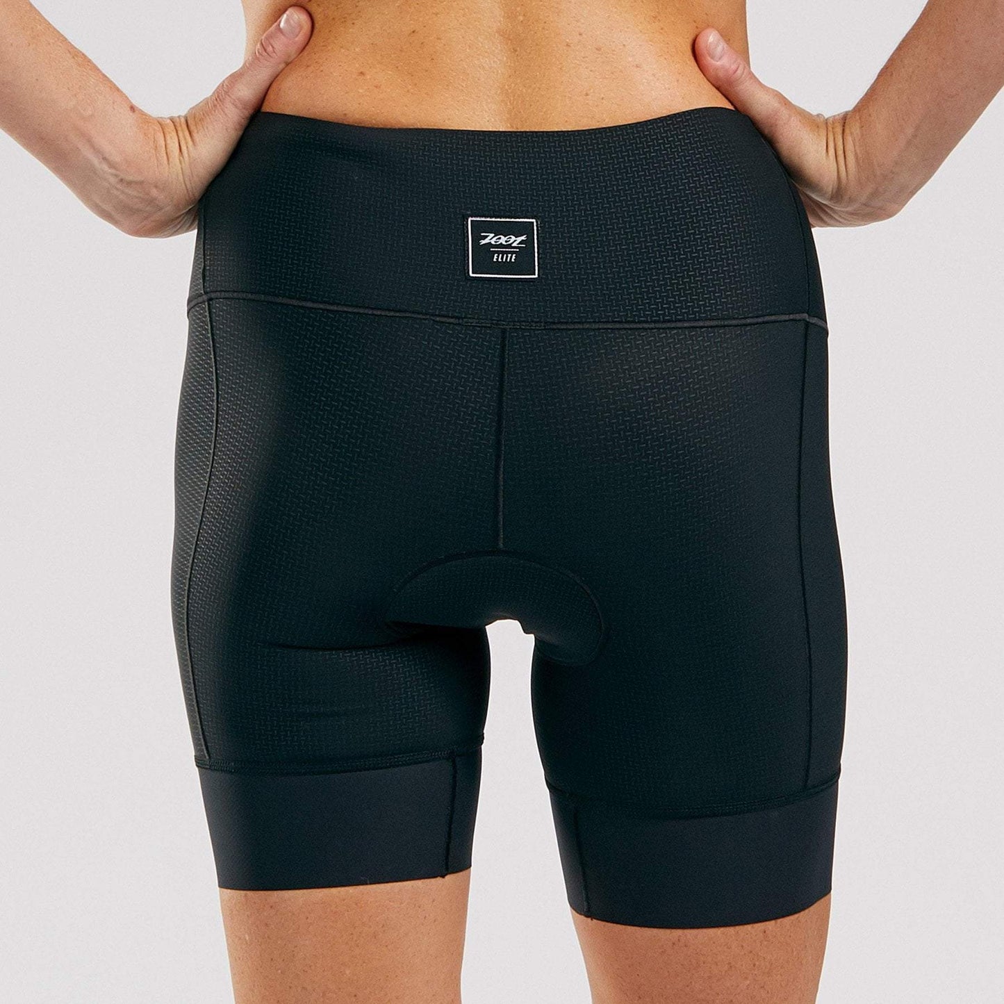 Quần ba môn Nữ Zoot Elite Tri Core 6" Short - Đen (Black)
