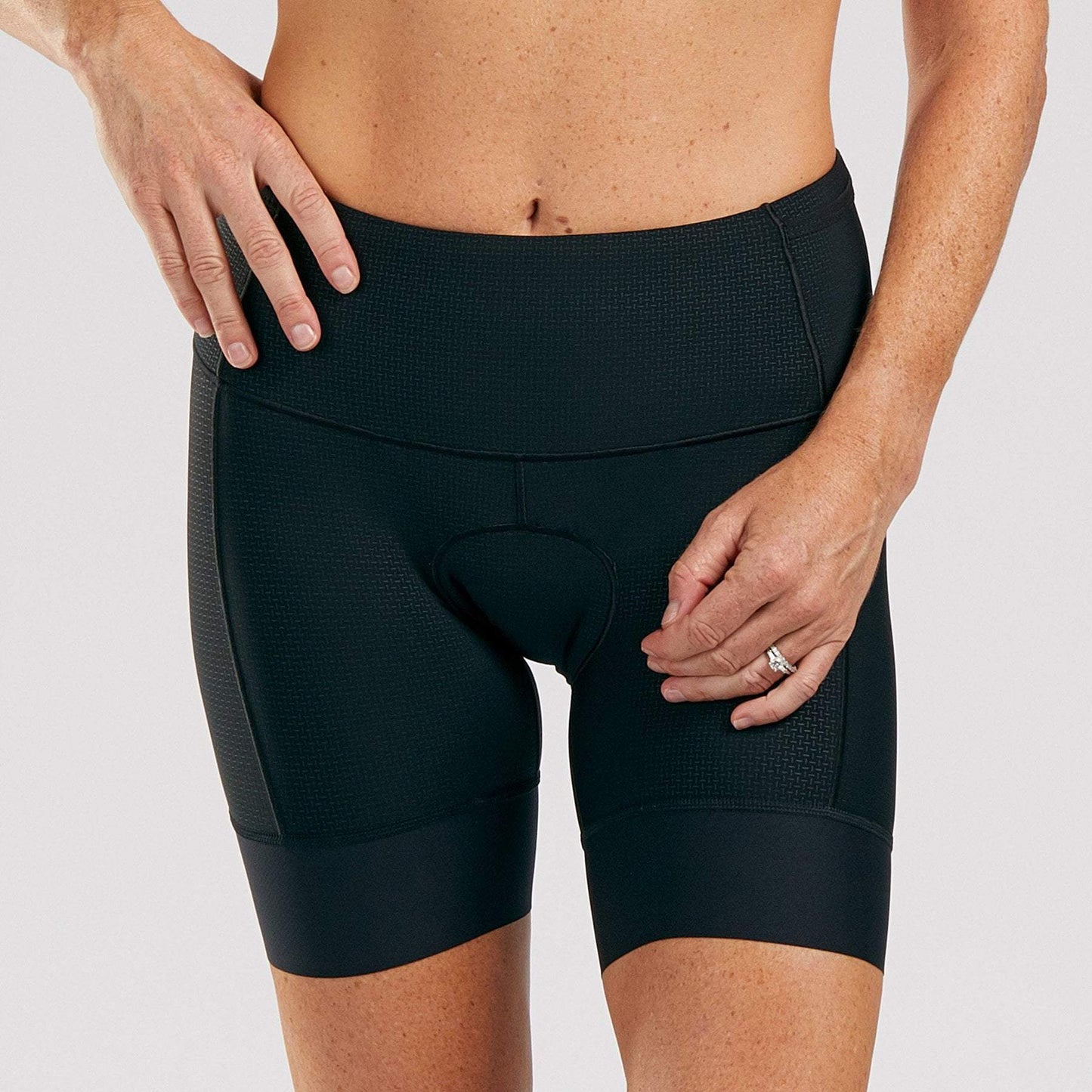 Quần ba môn Nữ Zoot Elite Tri Core 6" Short - Đen (Black)